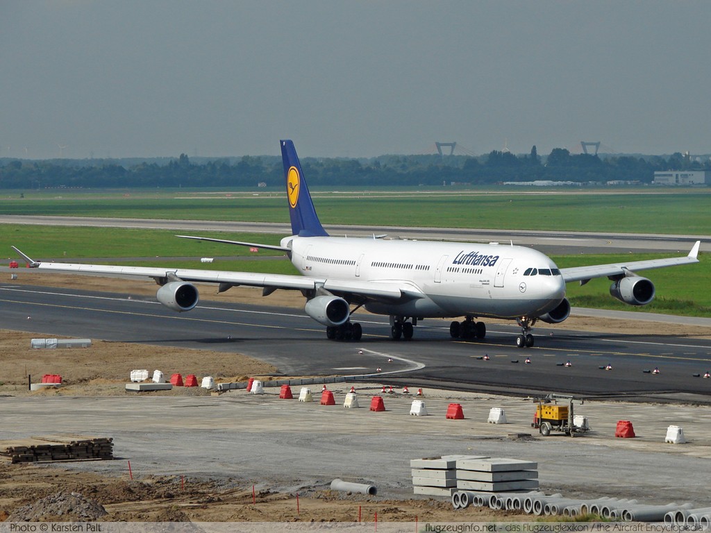 Airbus A340-313X Lufthansa D-AIFF 447 Düsseldorf International (EDDL / DUS) 2008-08-16 � Karsten Palt, ID 1327 Airbus A340-313X Lufthansa D-AIFF 447 Düsseldorf International (EDDL / DUS) 2008-08-16 � Karsten Palt, ID 1327