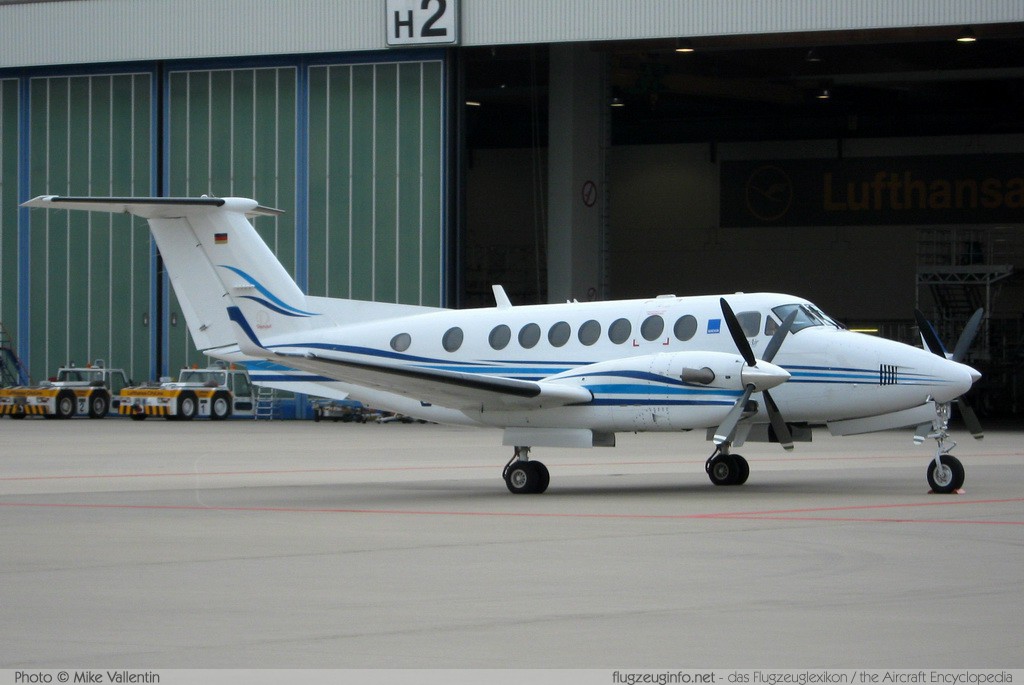 Beech King Air B350 D-CWKM FL-410 Cologne / Köln-Bonn (EDDK / CGN) 2008-09-22 � Mike Vallentin, ID 1393 Beech King Air B350 D-CWKM FL-410 Cologne / Köln-Bonn (EDDK / CGN) 2008-09-22 � Mike Vallentin, ID 1393