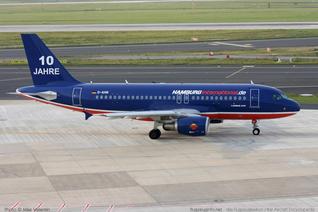 Airbus A319-112 Hamburg International D-AHIK 3560 Düsseldorf International (EDDL / DUS) 2008-10-10 � Mike Vallentin, ID 1548 Airbus A319-112 Hamburg International D-AHIK 3560 Düsseldorf International (EDDL / DUS) 2008-10-10 � Mike Vallentin, ID 1548