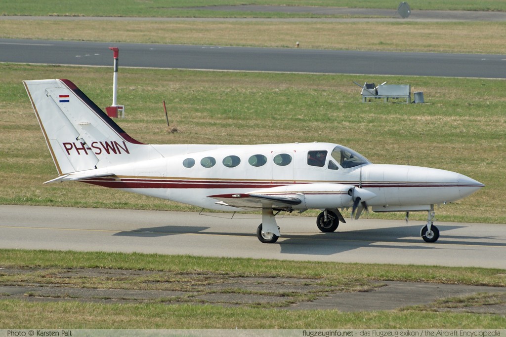 Cessna 414A Chancellor PH-SWN 414A-0420 Friedrichshafen (EDNY / FDH) 2009-04-03 � Karsten Palt, ID 1838 Cessna 414A Chancellor PH-SWN 414A-0420 Friedrichshafen (EDNY / FDH) 2009-04-03 � Karsten Palt, ID 1838