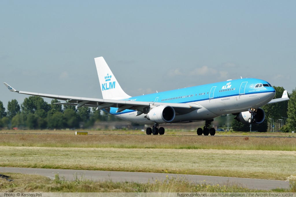 Airbus A330-203 KLM - Royal Dutch Airlines PH-AOE 770 Amsterdam-Schiphol (EHAM / AMS) 2009-06-23 � Karsten Palt, ID 2426 Airbus A330-203 KLM - Royal Dutch Airlines PH-AOE 770 Amsterdam-Schiphol (EHAM / AMS) 2009-06-23 � Karsten Palt, ID 2426