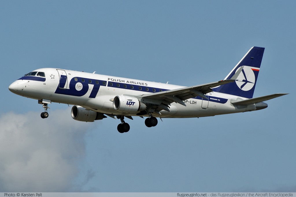 EMBRAER ERJ170 (ERJ170-100LR) LOT - Polish Airlines SP-LDH 17000069 Frankfurt am Main (EDDF / FRA) 2009-09-06 � Karsten Palt, ID 2916 EMBRAER ERJ170 (ERJ170-100LR) LOT - Polish Airlines SP-LDH 17000069 Frankfurt am Main (EDDF / FRA) 2009-09-06 � Karsten Palt, ID 2916