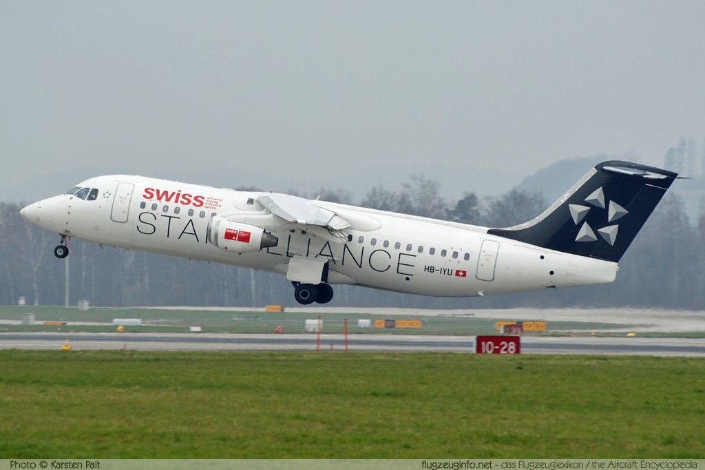 BAe AVRO RJ100 Swiss European Air Lines HB-IYU E3379 Zürich (LSZH / ZRH) 2009-04-04 � Karsten Palt, ID 1929 BAe AVRO RJ100 Swiss European Air Lines HB-IYU E3379 Zürich (LSZH / ZRH) 2009-04-04 � Karsten Palt, ID 1929