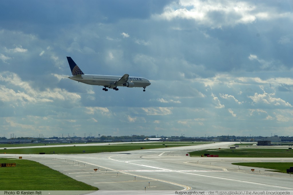 Boeing 767-322ER United Airlines N643UA 25093 / 368 Chicago O Boeing 767-322ER United Airlines N643UA 25093 / 368 Chicago O