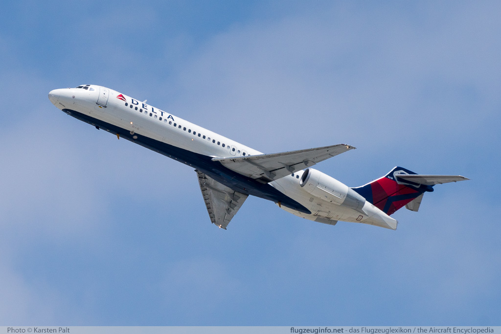 Boeing 717-2BD Delta Air Lines N959AT 55021 / 5057 LAX International Airport (KLAX / LAX) 2015-06-05 � Karsten Palt, ID 11513 Boeing 717-2BD Delta Air Lines N959AT 55021 / 5057 LAX International Airport (KLAX / LAX) 2015-06-05 � Karsten Palt, ID 11513