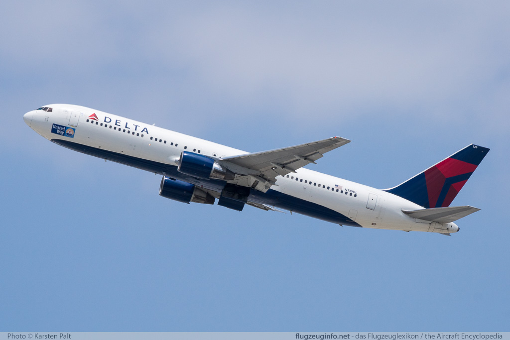 Boeing 767-332 Delta Air Lines N139DL 25984 / 427 LAX International Airport (KLAX / LAX) 2015-06-05 � Karsten Palt, ID 11532 Boeing 767-332 Delta Air Lines N139DL 25984 / 427 LAX International Airport (KLAX / LAX) 2015-06-05 � Karsten Palt, ID 11532