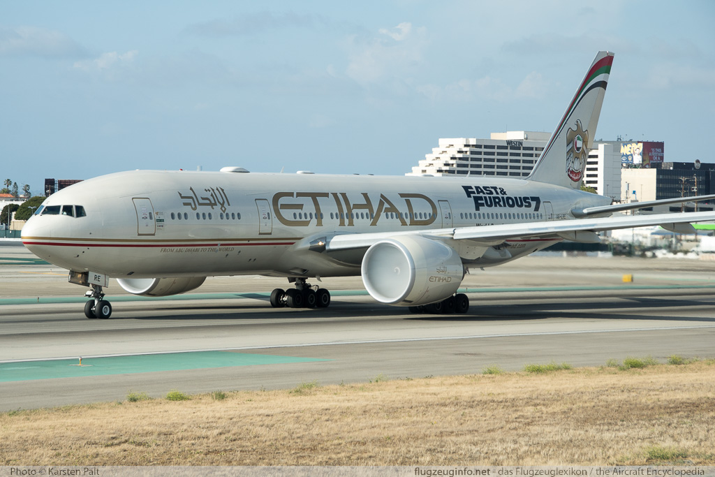 Boeing 777-237LR Etihad Airways A6-LRE 36304 / 698 LAX International Airport (KLAX / LAX) 2015-06-05 � Karsten Palt, ID 11537 Boeing 777-237LR Etihad Airways A6-LRE 36304 / 698 LAX International Airport (KLAX / LAX) 2015-06-05 � Karsten Palt, ID 11537