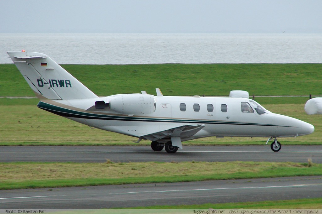 Cessna 525 CitationJet CJ1 BizJet Flugcharter Service D-IRWR 525-0118 Wilhelmshaven-Mariensiel (EDWI / WVN) 2007-10-12 � Karsten Palt, ID 721 Cessna 525 CitationJet CJ1 BizJet Flugcharter Service D-IRWR 525-0118 Wilhelmshaven-Mariensiel (EDWI / WVN) 2007-10-12 � Karsten Palt, ID 721