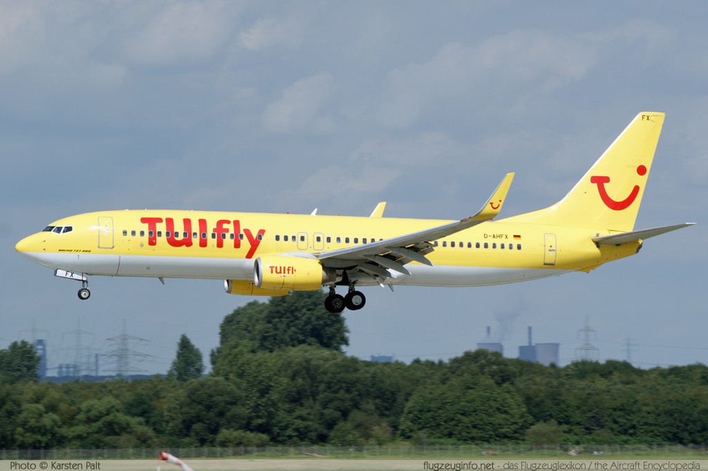 Boeing 737-8K5 (wl) TUIfly D-AHFX 30416 / 778 Düsseldorf International (EDDL / DUS) 2010-08-21 � Karsten Palt, ID 4032 Boeing 737-8K5 (wl) TUIfly D-AHFX 30416 / 778 Düsseldorf International (EDDL / DUS) 2010-08-21 � Karsten Palt, ID 4032