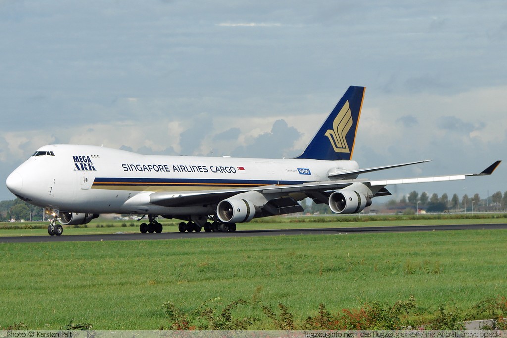 Boeing 747-412F/SCD Singapore Airlines Cargo 9V-SFD 26553 / 1069 Amsterdam-Schiphol (EHAM / AMS) 2006-09-30 � Karsten Palt, ID 131 Boeing 747-412F/SCD Singapore Airlines Cargo 9V-SFD 26553 / 1069 Amsterdam-Schiphol (EHAM / AMS) 2006-09-30 � Karsten Palt, ID 131