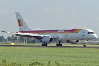 Boeing 757-256 Iberia EC-HDS 26252 / 900  Amsterdam-Schiphol (EHAM / AMS) 2006-09-30, Photo by: Karsten Palt