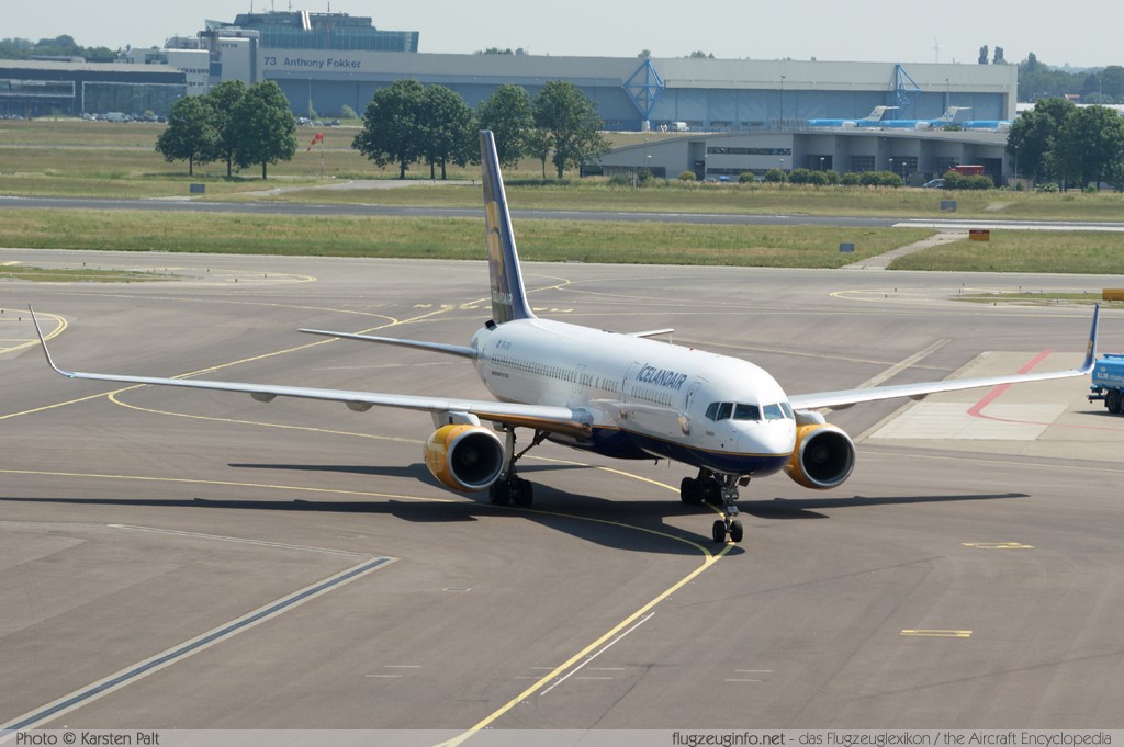 Boeing 757-208 (wl) Icelandair TF-FIV 30424 / 956 Amsterdam-Schiphol (EHAM / AMS) 2010-06-28 � Karsten Palt, ID 3727 Boeing 757-208 (wl) Icelandair TF-FIV 30424 / 956 Amsterdam-Schiphol (EHAM / AMS) 2010-06-28 � Karsten Palt, ID 3727