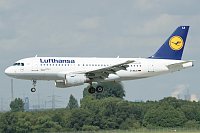 Airbus A319-114 Lufthansa D-AILX 860  Düsseldorf International (EDDL / DUS) 2010-08-21, Photo by: Karsten Palt