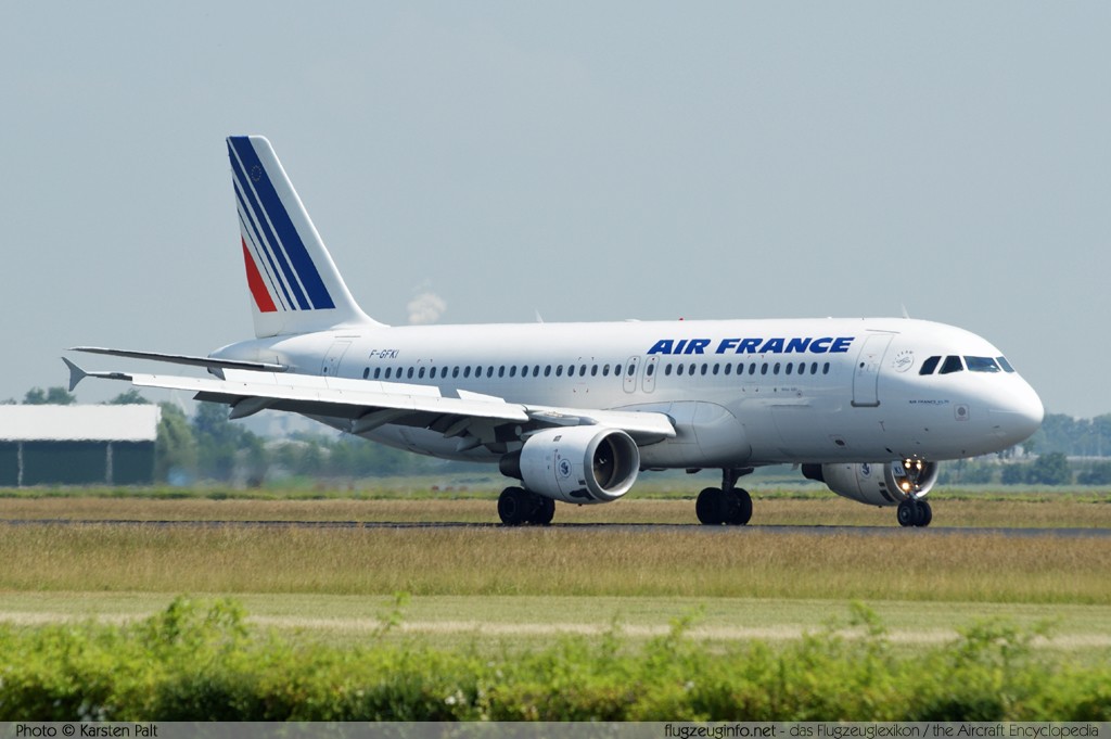 Airbus A320-211 Air France F-GFKI 285 Amsterdam-Schiphol (EHAM / AMS) 2010-06-28 � Karsten Palt, ID 3740 Airbus A320-211 Air France F-GFKI 285 Amsterdam-Schiphol (EHAM / AMS) 2010-06-28 � Karsten Palt, ID 3740