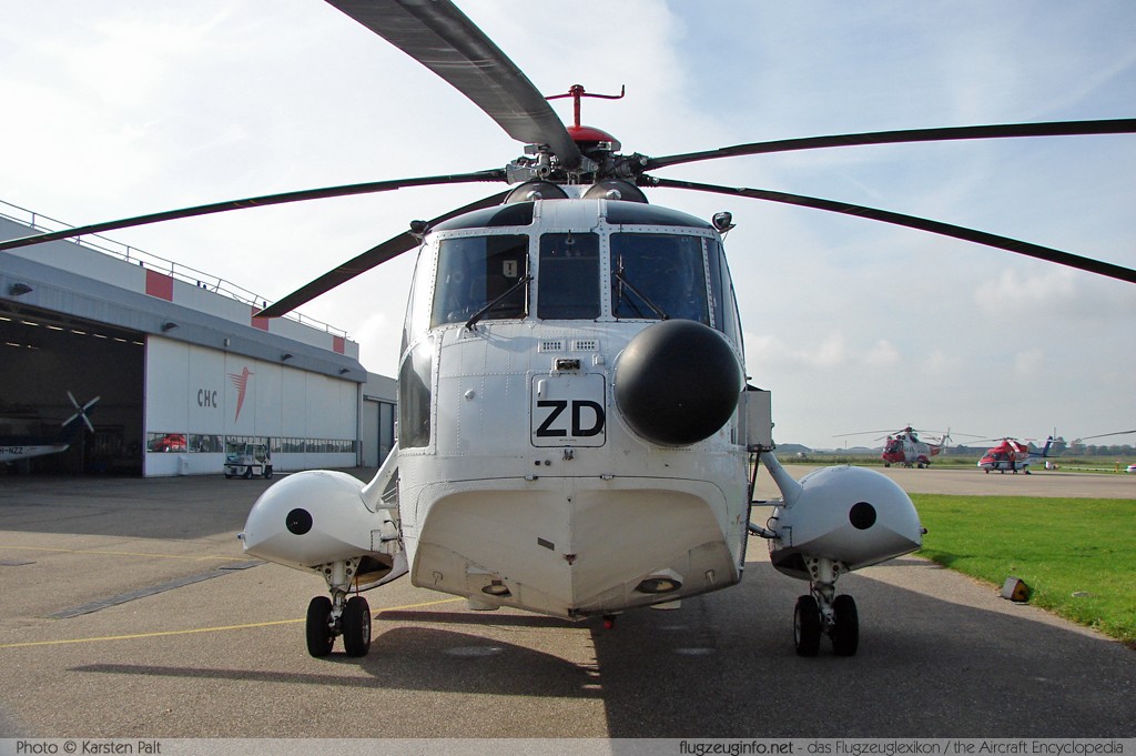 Sikorsky S-61N CHC Helicopters Netherlands PH-NZD 61-489  Den Helder (EHKD / DHR) 2010-10-07 � Karsten Palt, ID 5706