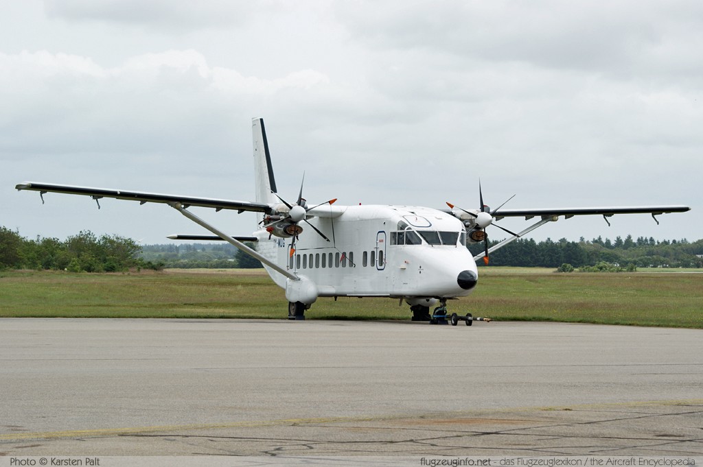 Short 360-300 Benair OY-MUG SH3716 Stauning Vestjylland Airport (EKVJ / STA) 2011-06-30 � Karsten Palt, ID 5751 Short 360-300 Benair OY-MUG SH3716 Stauning Vestjylland Airport (EKVJ / STA) 2011-06-30 � Karsten Palt, ID 5751