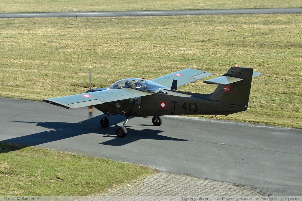 Saab T-17 Supporter Royal Danish Air Force T-413 15-213 Wilhelmshaven-Mariensiel (EDWI / WVN) 2011-03-08 � Karsten Palt, ID 5734 Saab T-17 Supporter Royal Danish Air Force T-413 15-213 Wilhelmshaven-Mariensiel (EDWI / WVN) 2011-03-08 � Karsten Palt, ID 5734
