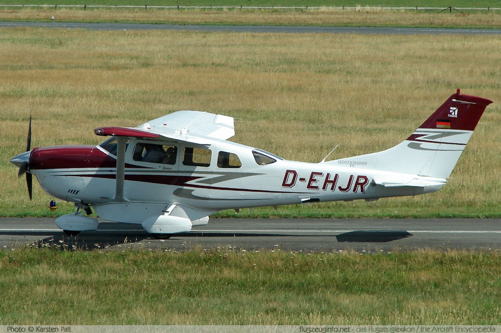 Cessna T206H Turbo Stationair TC Private D-EHJR Wilhelmshaven-Mariensiel (EDWI / WVN) 2010-08-06 � Karsten Palt, ID 3772 Cessna T206H Turbo Stationair TC Private D-EHJR Wilhelmshaven-Mariensiel (EDWI / WVN) 2010-08-06 � Karsten Palt, ID 3772