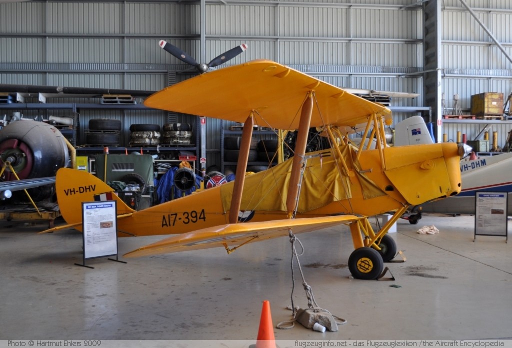 De Havilland Australia DHA-82A Historical Aircraft Restoration Society Inc. (HARS) VH-DHV DHA436 Wollongong/Illawarra Regional Airport (YWOL / WOL) 2009-12-11 � Hartmut Ehlers, ID 3041 De Havilland Australia DHA-82A Historical Aircraft Restoration Society Inc. (HARS) VH-DHV DHA436 Wollongong/Illawarra Regional Airport (YWOL / WOL) 2009-12-11 � Hartmut Ehlers, ID 3041