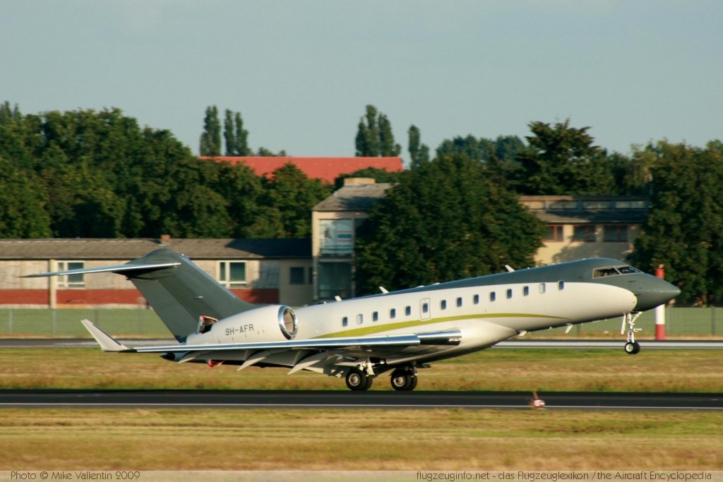 Bombardier BD-700-1A11 Global 5000 Comlux Malta 9H-AFR 9249 Berlin-Tegel (EDDT / TXL) 2009-07-15 � Mike Vallentin, ID 2940 Bombardier BD-700-1A11 Global 5000 Comlux Malta 9H-AFR 9249 Berlin-Tegel (EDDT / TXL) 2009-07-15 � Mike Vallentin, ID 2940