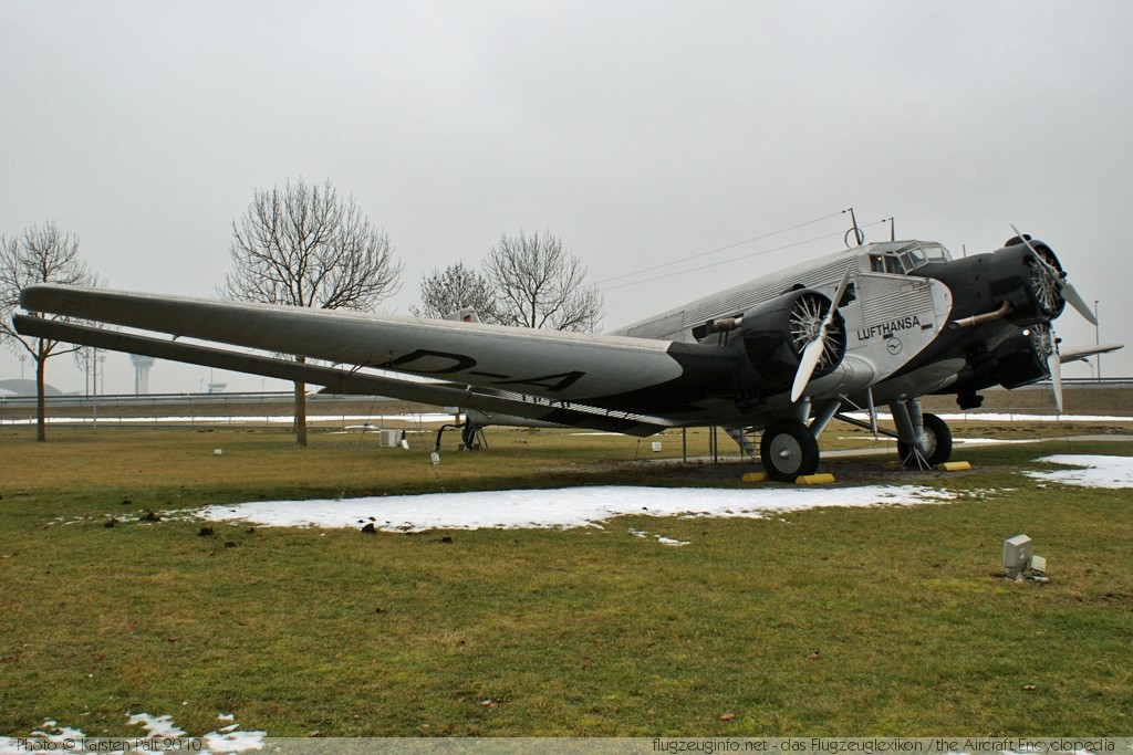 CASA 352L (Junkers Ju 52/3m) Spanish Air Force T.2B-144 54 Besucherpark / Visitors Park MUC Munich / München (EDDM / MUC) 2010-02-05 � Karsten Palt, ID 3067 CASA 352L (Junkers Ju 52/3m) Spanish Air Force T.2B-144 54 Besucherpark / Visitors Park MUC Munich / München (EDDM / MUC) 2010-02-05 � Karsten Palt, ID 3067