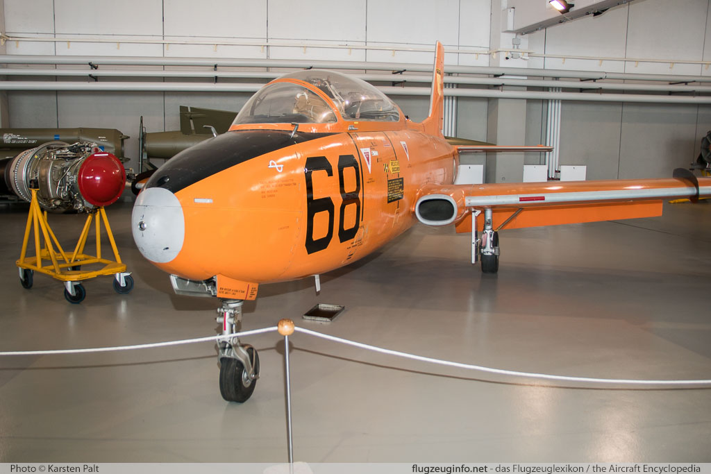 Aermacchi MB.326E Italian Air Force (Aeronautica Militare) MM54389 6502/243 Museo Aeronautica Militare Bracciano, Vigna di Valle 2016-02-18 � Karsten Palt, ID 12171 Aermacchi MB.326E Italian Air Force (Aeronautica Militare) MM54389 6502/243 Museo Aeronautica Militare Bracciano, Vigna di Valle 2016-02-18 � Karsten Palt, ID 12171