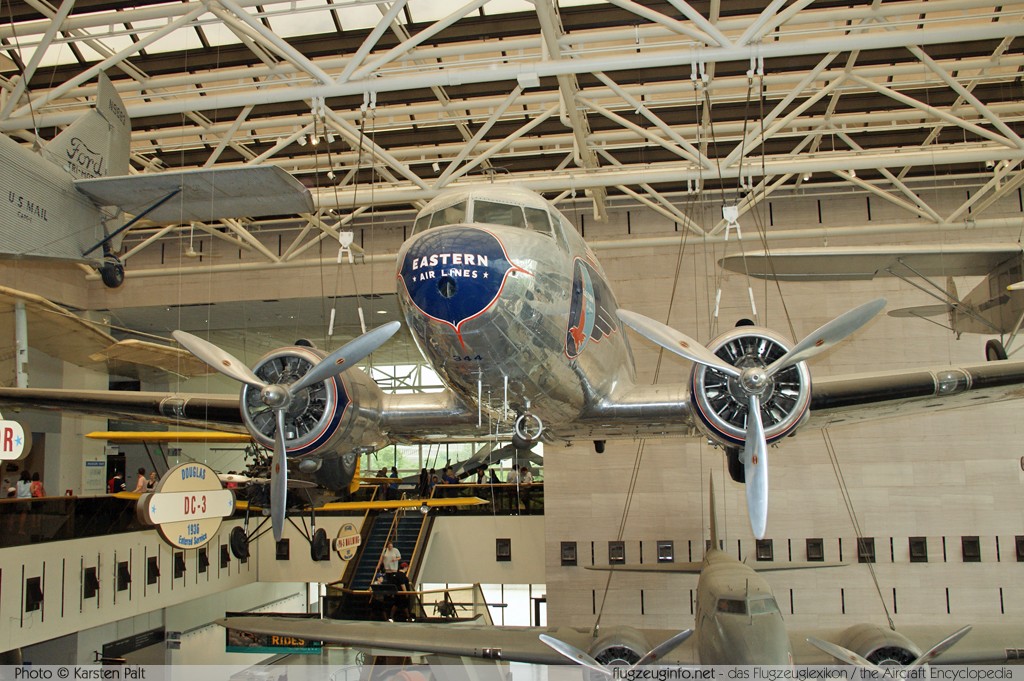 Douglas DC-3-201 Eastern Air Lines N18124 2000 National Air and Space Museum Washington, DC 2014-05-28 � Karsten Palt, ID 10142 Douglas DC-3-201 Eastern Air Lines N18124 2000 National Air and Space Museum Washington, DC 2014-05-28 � Karsten Palt, ID 10142
