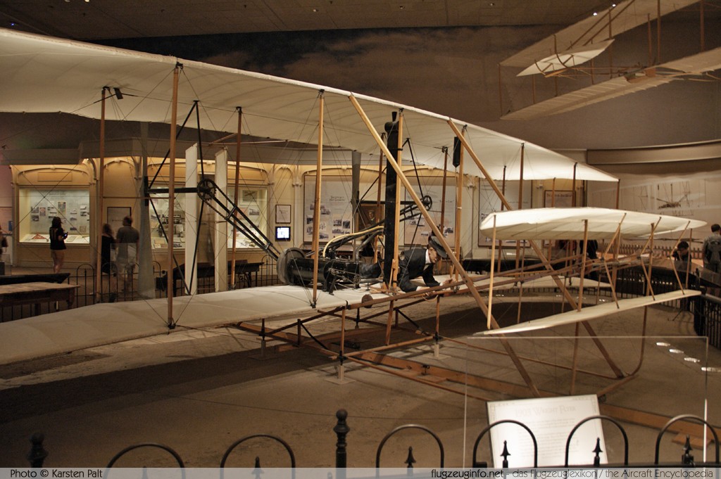 Wright Flyer I National Air and Space Museum Washington, DC 2014-05-28 � Karsten Palt, ID 10190 Wright Flyer I National Air and Space Museum Washington, DC 2014-05-28 � Karsten Palt, ID 10190