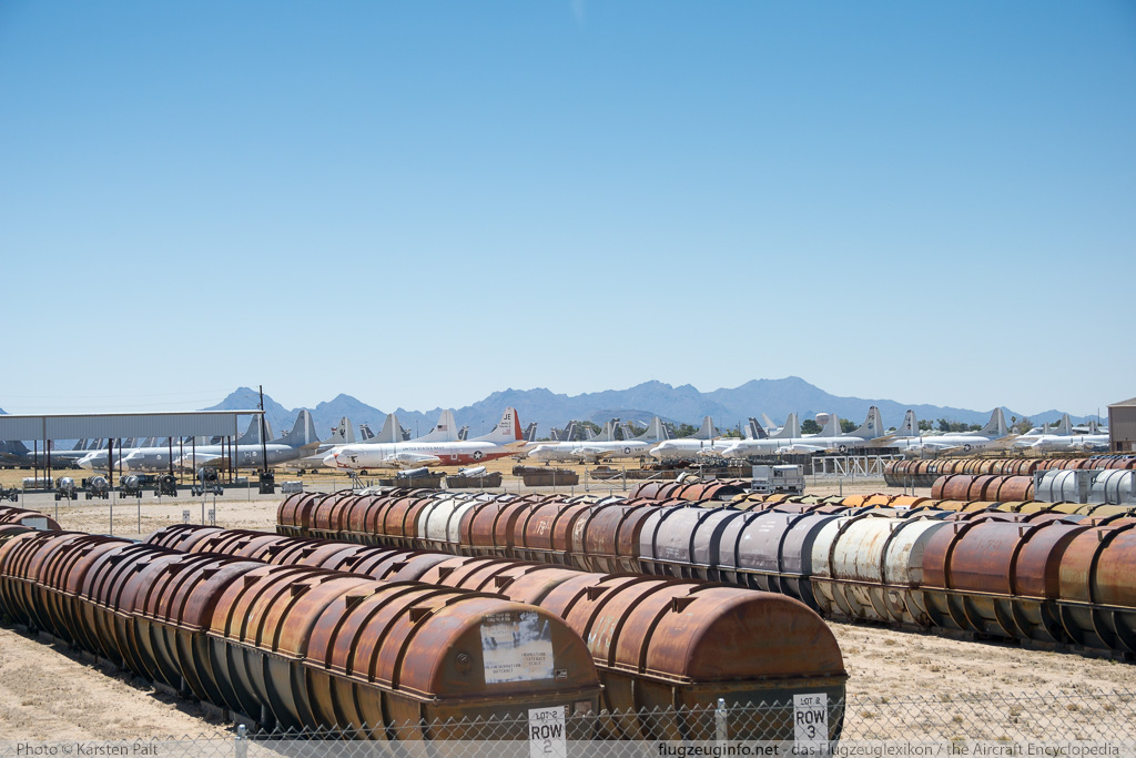 AMARG - Boneyard Tucson, AZ 2015-06-01 � Karsten Palt, ID 11424 AMARG - Boneyard Tucson, AZ 2015-06-01 � Karsten Palt, ID 11424
