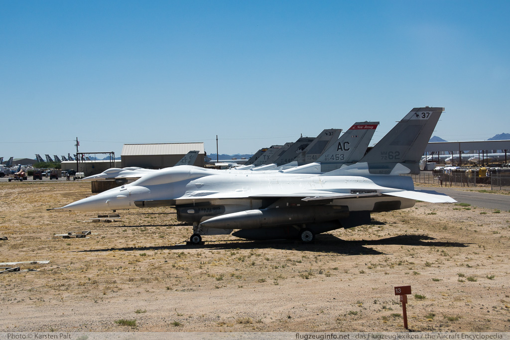 General Dynamics / Lockheed Martin F-16A United States Air Force (USAF) 82-1005 61-598 AMARG - Boneyard Tucson, AZ 2015-06-01 � Karsten Palt, ID 11379 General Dynamics / Lockheed Martin F-16A United States Air Force (USAF) 82-1005 61-598 AMARG - Boneyard Tucson, AZ 2015-06-01 � Karsten Palt, ID 11379