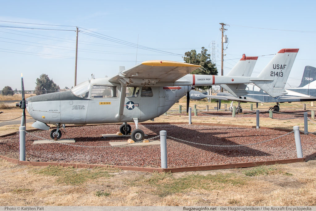 Cessna O-2A Skymaster United States Air Force (USAF) 67-21413 337M-0119 Castle Air Museum Atwater, CA 2016-10-10 � Karsten Palt, ID 13208