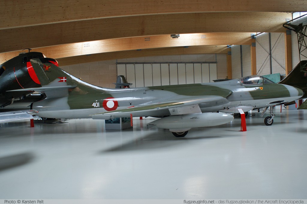 Hawker Hunter F.51 Royal Danish Air Force E-401 41H-680260 Danmarks Flymuseum Stauning 2011-06-30 � Karsten Palt, ID 4340 Hawker Hunter F.51 Royal Danish Air Force E-401 41H-680260 Danmarks Flymuseum Stauning 2011-06-30 � Karsten Palt, ID 4340