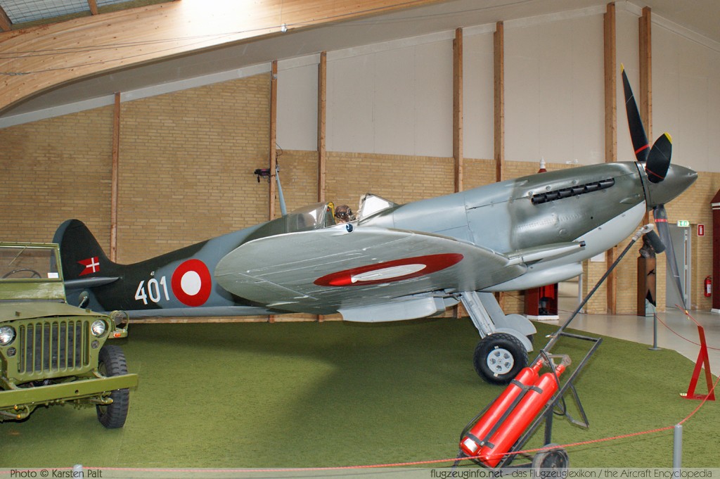 Supermarine Spitfire HF Mk IXe Royal Danish Air Force 41-401 CBAF.6062 Danmarks Flymuseum Stauning 2011-06-30 � Karsten Palt, ID 4367 Supermarine Spitfire HF Mk IXe Royal Danish Air Force 41-401 CBAF.6062 Danmarks Flymuseum Stauning 2011-06-30 � Karsten Palt, ID 4367