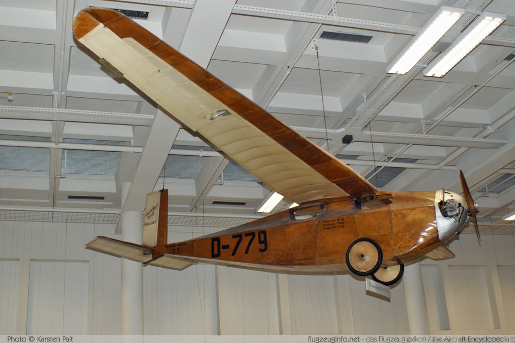 Messerschmitt M 17 D-779 25 Deutsches Museum Munich / München 2010-01-31 � Karsten Palt, ID 3146 Messerschmitt M 17 D-779 25 Deutsches Museum Munich / München 2010-01-31 � Karsten Palt, ID 3146