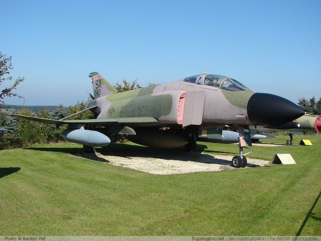 McDonnell F-4C Phantom II United States Air Force (USAF) 63-7421 3586 Flugausstellung L.+P. Junior Hermeskeil 2008-09-27 � Karsten Palt, ID 1437 McDonnell F-4C Phantom II United States Air Force (USAF) 63-7421 3586 Flugausstellung L.+P. Junior Hermeskeil 2008-09-27 � Karsten Palt, ID 1437