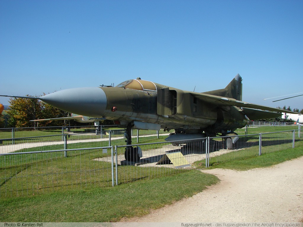 Mikoyan Gurevich MiG-23MF German Air Force / Luftwaffe 20+01 390213095 Flugausstellung L.+P. Junior Hermeskeil 2008-09-27 � Karsten Palt, ID 1411 Mikoyan Gurevich MiG-23MF German Air Force / Luftwaffe 20+01 390213095 Flugausstellung L.+P. Junior Hermeskeil 2008-09-27 � Karsten Palt, ID 1411