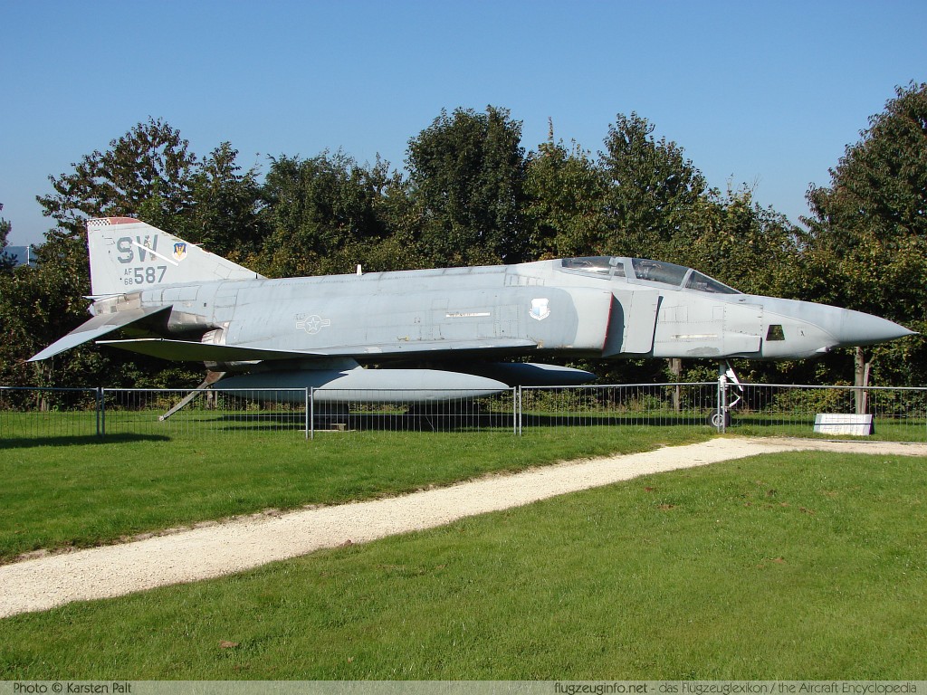 McDonnell RF-4C Phantom II United States Air Force (USAF) 68-0587 3566 Flugausstellung L.+P. Junior Hermeskeil 2008-09-27 � Karsten Palt, ID 1439 McDonnell RF-4C Phantom II United States Air Force (USAF) 68-0587 3566 Flugausstellung L.+P. Junior Hermeskeil 2008-09-27 � Karsten Palt, ID 1439