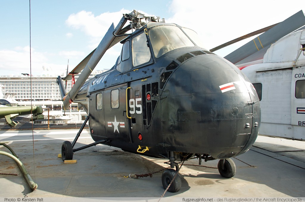 Sikorsky H-19C Chickasaw United States Navy 95 55-729 Intrepid Air, Space & Sea Museum New York City, NY 2014-03-09 � Karsten Palt, ID 7903 Sikorsky H-19C Chickasaw United States Navy 95 55-729 Intrepid Air, Space & Sea Museum New York City, NY 2014-03-09 � Karsten Palt, ID 7903