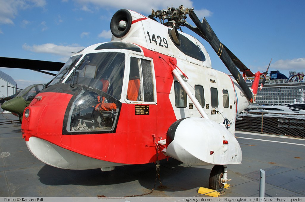 Sikorsky HH-52A Seaguard United States Coast Guard 1429 62117 Intrepid Air, Space & Sea Museum New York City, NY 2014-03-09 � Karsten Palt, ID 7905