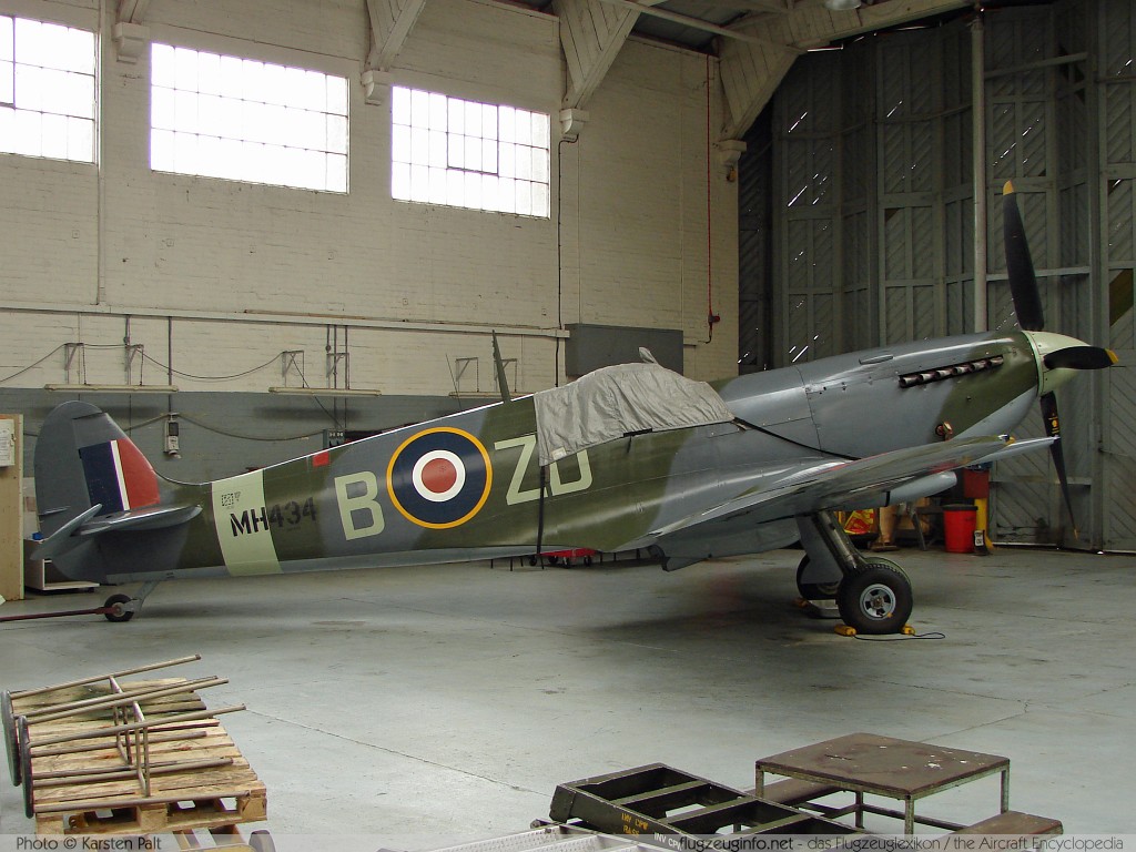 Supermarine Spitfire LF9B Old Flying Machine Company G-ASJV CBAF/552 Imperial War Museum Duxford Aerodrome (EGSU / QFO) 2008-07-16 � Karsten Palt, ID 1224 Supermarine Spitfire LF9B Old Flying Machine Company G-ASJV CBAF/552 Imperial War Museum Duxford Aerodrome (EGSU / QFO) 2008-07-16 � Karsten Palt, ID 1224