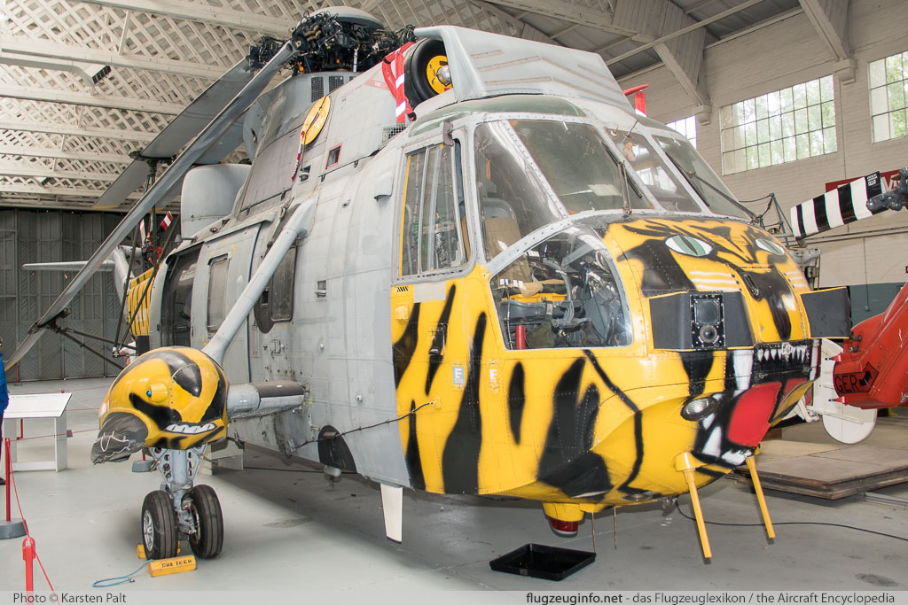 Westland Sea King HAS 6 Royal Navy XV712 WA683 Imperial War Museum Duxford Aerodrome (EGSU / QFO) 2016-07-10 � Karsten Palt, ID 13137 Westland Sea King HAS 6 Royal Navy XV712 WA683 Imperial War Museum Duxford Aerodrome (EGSU / QFO) 2016-07-10 � Karsten Palt, ID 13137
