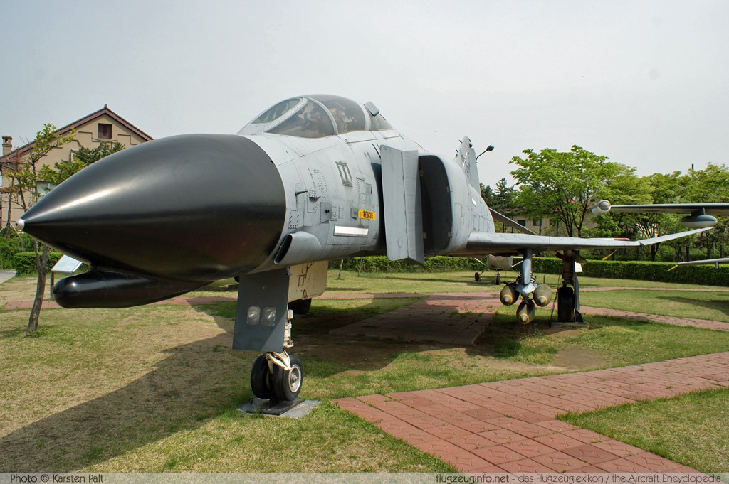 McDonnell F-4C Phantom II Republic of Korea Air Force (ROKAF) 64-0766 1063 The War Memorial of Korea Seoul 2012-04-29 � Karsten Palt, ID 5574 McDonnell F-4C Phantom II Republic of Korea Air Force (ROKAF) 64-0766 1063 The War Memorial of Korea Seoul 2012-04-29 � Karsten Palt, ID 5574