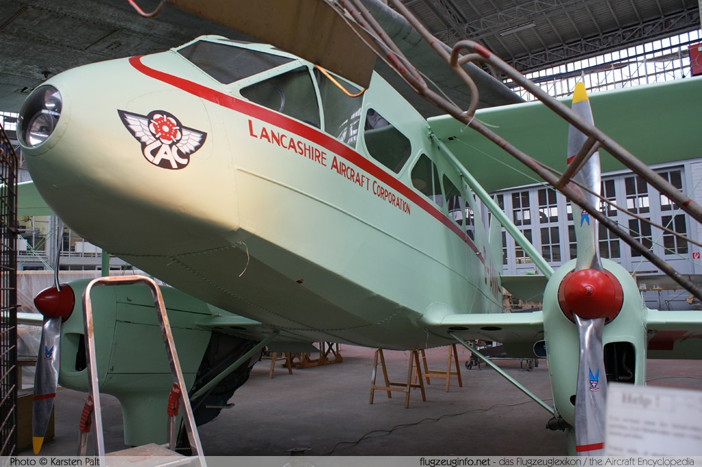 De Havilland DH 89 Dragon Rapide Lancashire Aircraft Corp. G-AKNV 6458 Koninklijk Legermuseum Brussel 2013-04-01 � Karsten Palt, ID 6517 De Havilland DH 89 Dragon Rapide Lancashire Aircraft Corp. G-AKNV 6458 Koninklijk Legermuseum Brussel 2013-04-01 � Karsten Palt, ID 6517