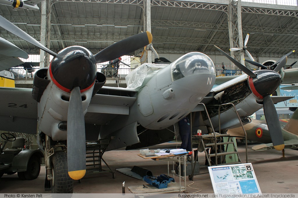 De Havilland DH 98 Mosquito NF.30, Royal Air Force, Registrierung RK952