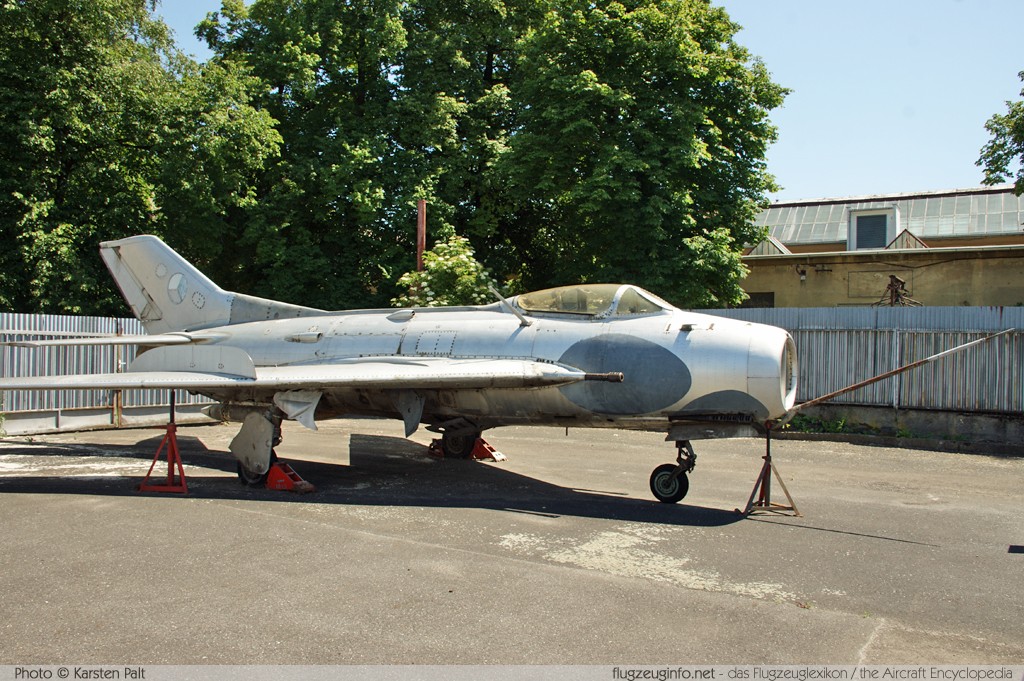 Aero S-105 (MiG-19S) Czechoslovak Air Force 0414 150414 Letecke Muzeum Kbely Prague 2014-06-08 � Karsten Palt, ID 10467