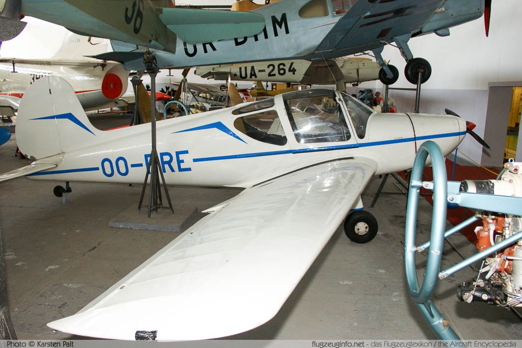 Moravan Zlin Z-22 Junak OO-FRE Letecke Muzeum Kbely Prague 2014-06-08 � Karsten Palt, ID 10583 Moravan Zlin Z-22 Junak OO-FRE Letecke Muzeum Kbely Prague 2014-06-08 � Karsten Palt, ID 10583