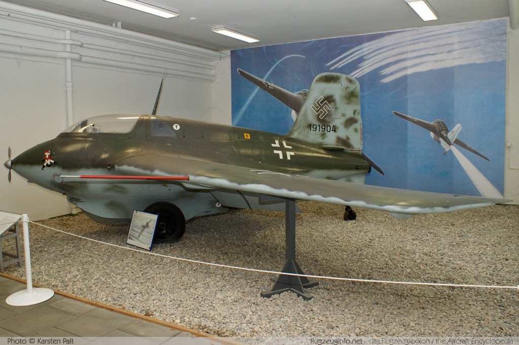 Messerschmitt Me 163 B-1A Luftwaffe (Wehrmacht) 191904 191904 Luftwaffenmuseum Berlin - Gatow 2010-06-12 � Karsten Palt, ID 3540 Messerschmitt Me 163 B-1A Luftwaffe (Wehrmacht) 191904 191904 Luftwaffenmuseum Berlin - Gatow 2010-06-12 � Karsten Palt, ID 3540