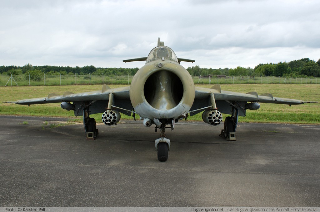 Mikoyan Gurevich / WSK PZL-Mielec Lim-5 (MiG-17) NVA - LSK/LV 905 1C-0829 Luftwaffenmuseum Berlin - Gatow 2010-06-12 � Karsten Palt, ID 3559 Mikoyan Gurevich / WSK PZL-Mielec Lim-5 (MiG-17) NVA - LSK/LV 905 1C-0829 Luftwaffenmuseum Berlin - Gatow 2010-06-12 � Karsten Palt, ID 3559