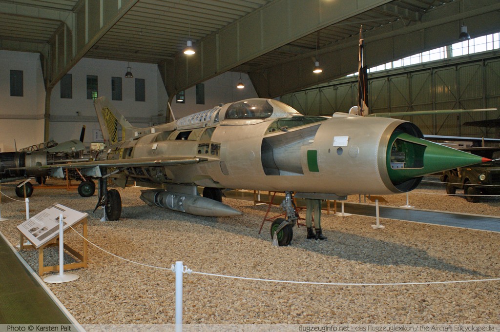 Mikoyan Gurevich MiG-21PFM NVA - LSK/LV 950 761402 Luftwaffenmuseum Berlin - Gatow 2010-06-12 � Karsten Palt, ID 3567