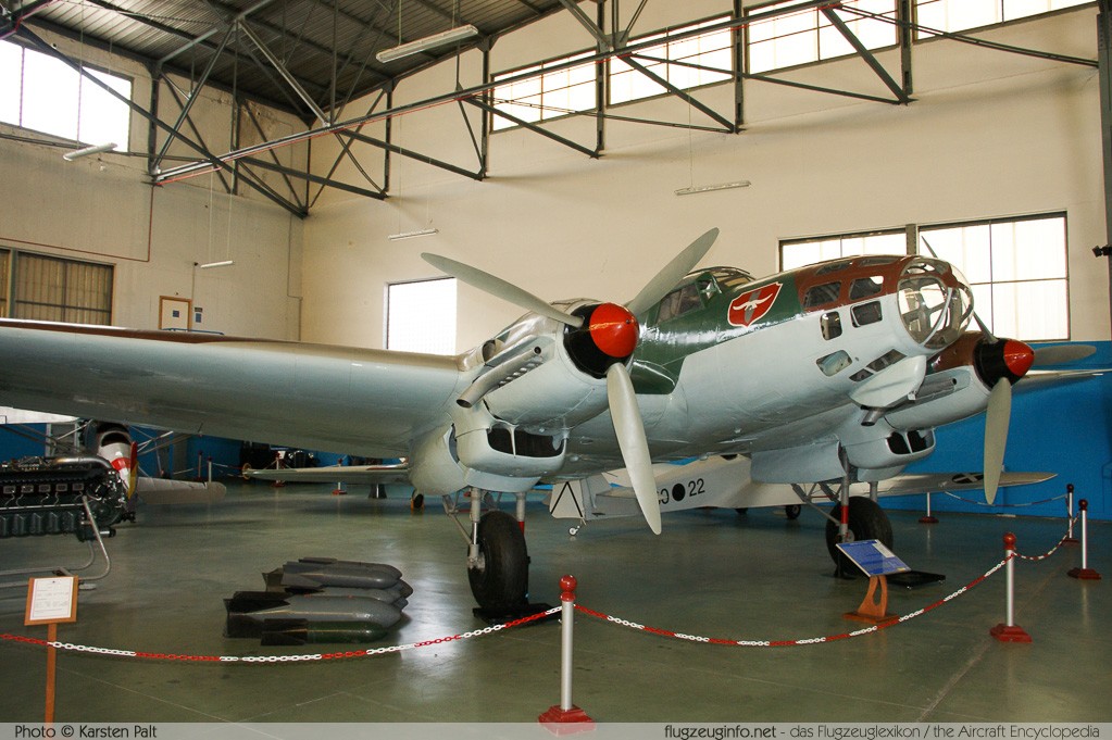 Heinkel He 111E-3 Spanish Air Force B.2-82 2940 Museo del Aire Madrid 2014-10-23 � Karsten Palt, ID 10681 Heinkel He 111E-3 Spanish Air Force B.2-82 2940 Museo del Aire Madrid 2014-10-23 � Karsten Palt, ID 10681
